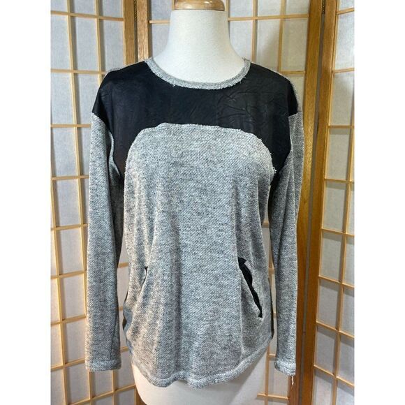 Democracy Sm Distressed Knit Top - Picture 8 of 15